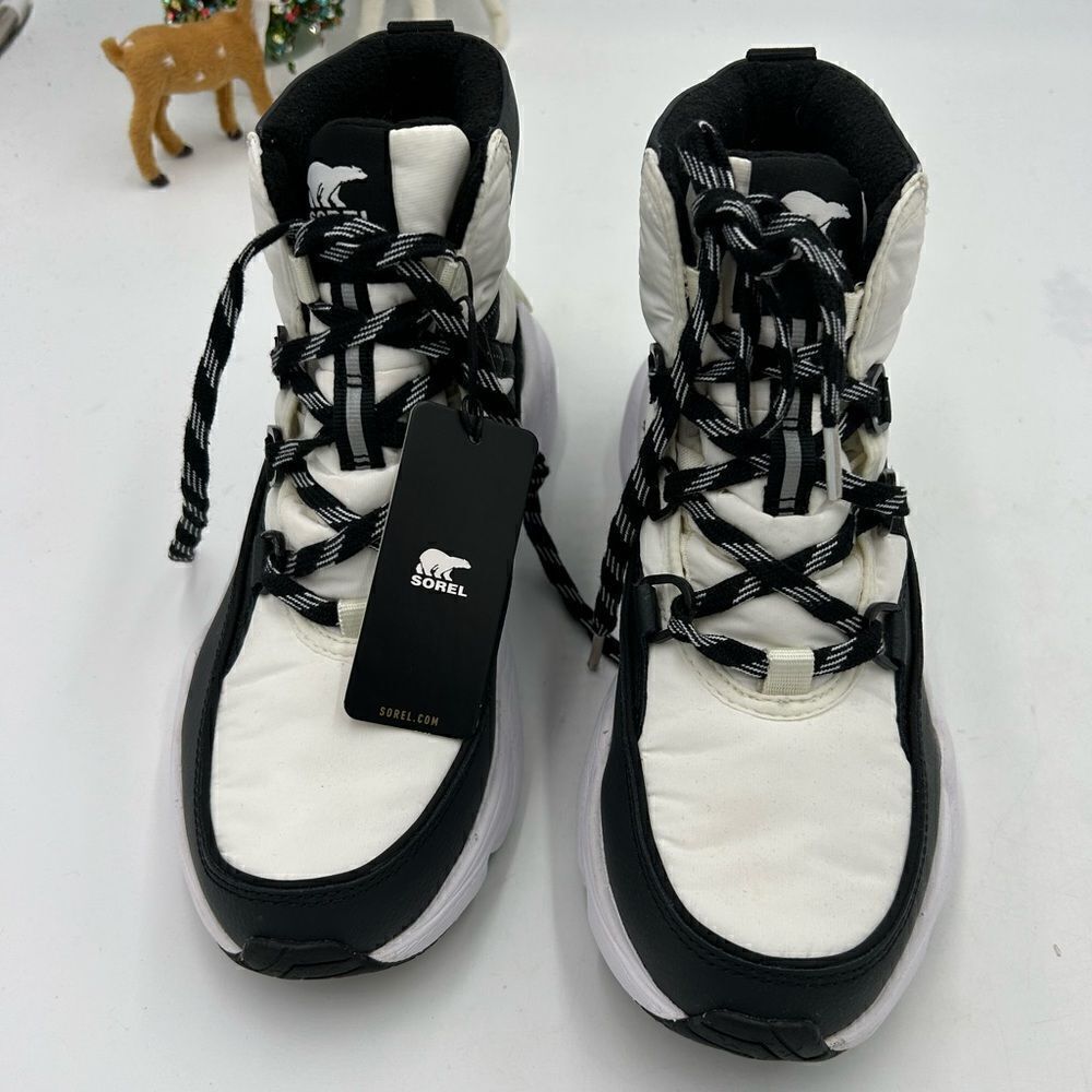 Women’s Sorel lace up insulated/waterproof boots size 8 - Picture 2 of 10